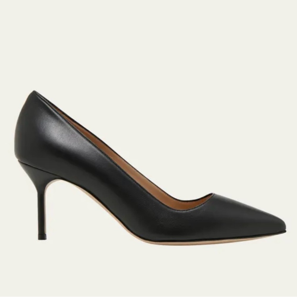 Manolo Blahnik Classic Black Leather Heels - size 9 / IT 39 - Picture 2 of 7